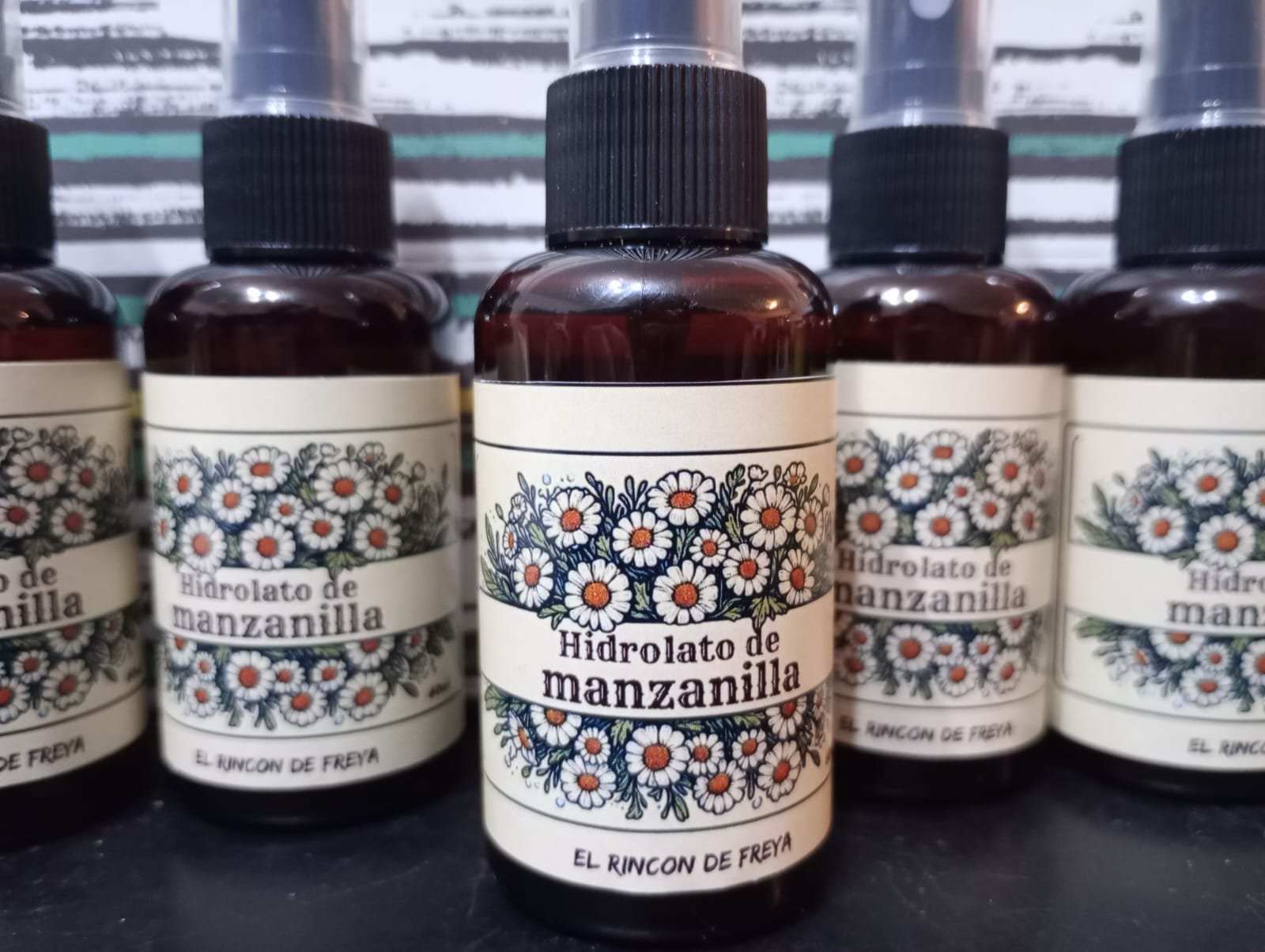 Hidrolato de Manzanilla - Foto producto Rincón de Freya